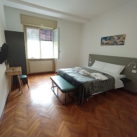 Megaride'S Dependance Hotel Como Buitenkant foto
